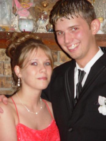 chloerandyprom2.jpg